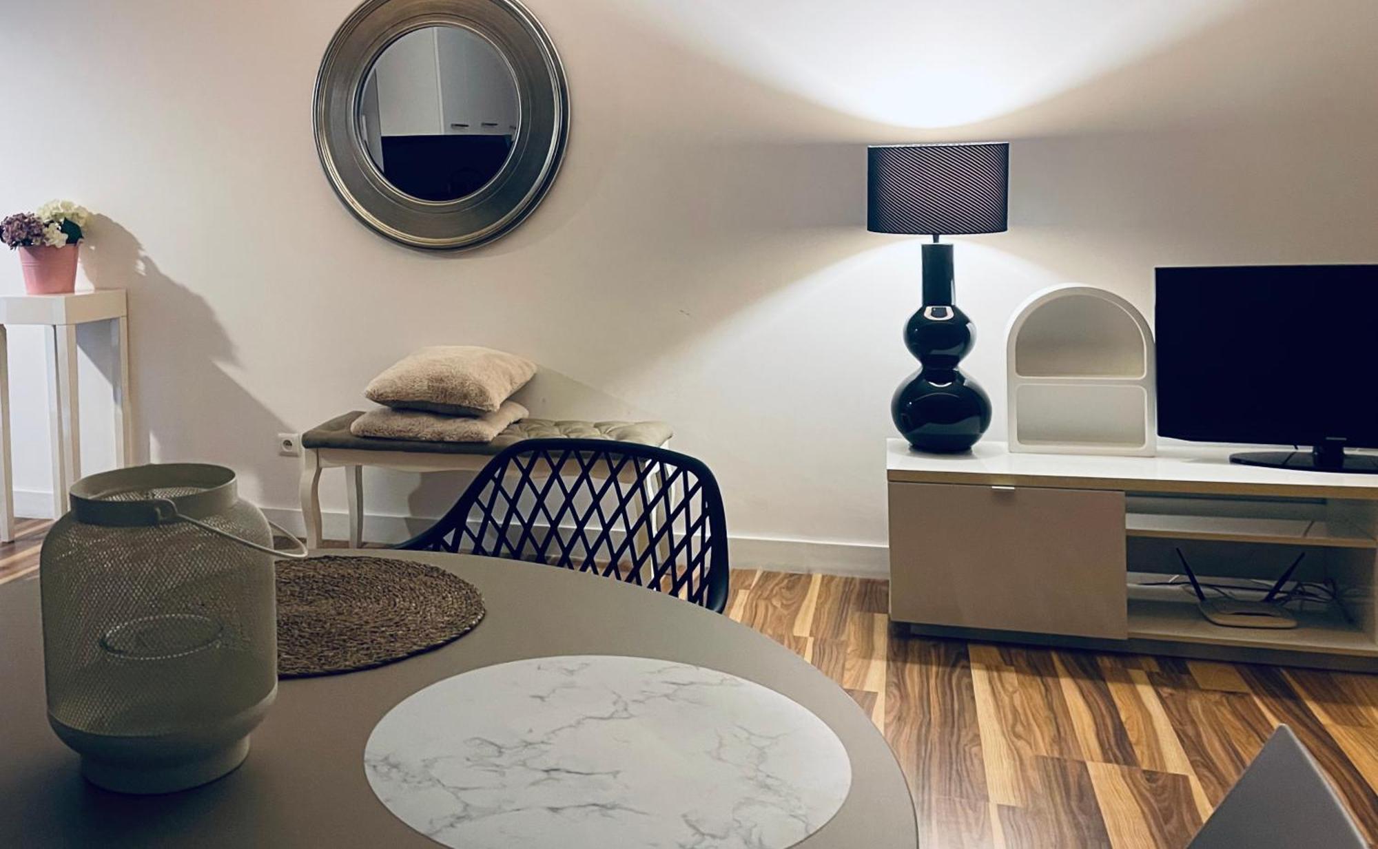 Апартаменты Focus Apartament Зелёна-Гура Экстерьер фото